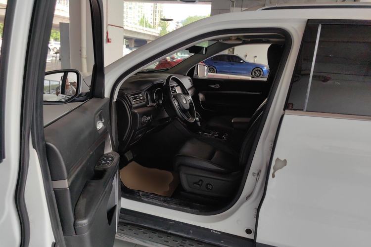 Used  Grand Commander 2020 2.0T Two-Wheel Drive Leading Edition