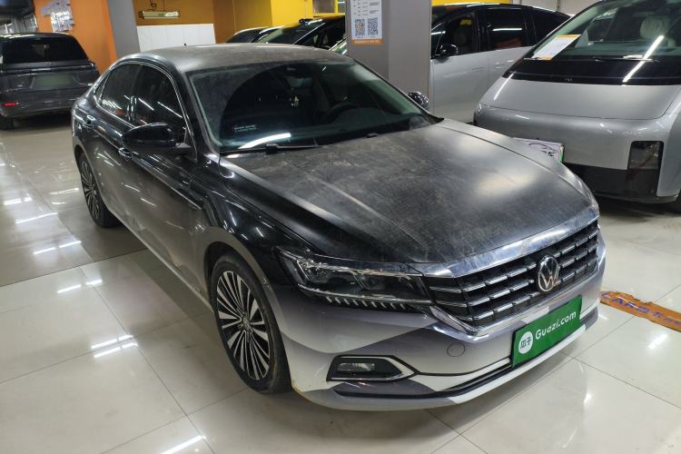 Used Volkswagen Passat 2019 330TSI Luxury Edition China VI Standard
