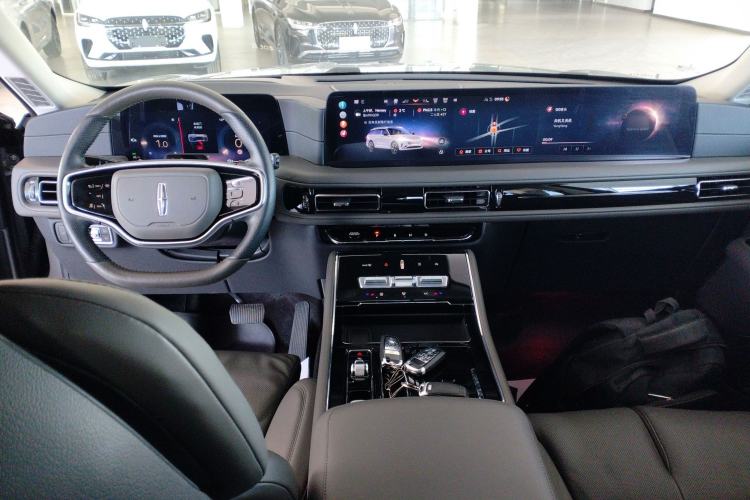 Used Lincoln Aviator 2024 3.0T V6 All-Wheel-Drive Luxury Edition Six Seats
