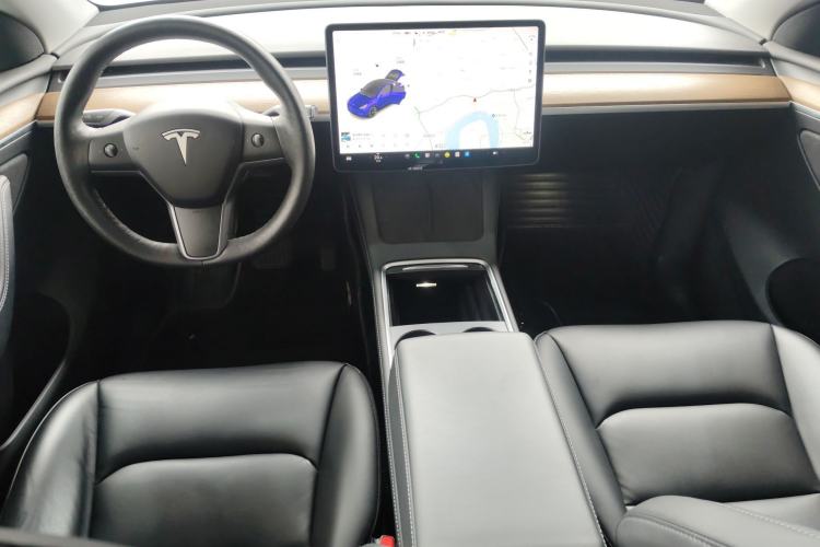 Used Tesla Model Y 2021 Long-Range All-Wheel-Drive Version

