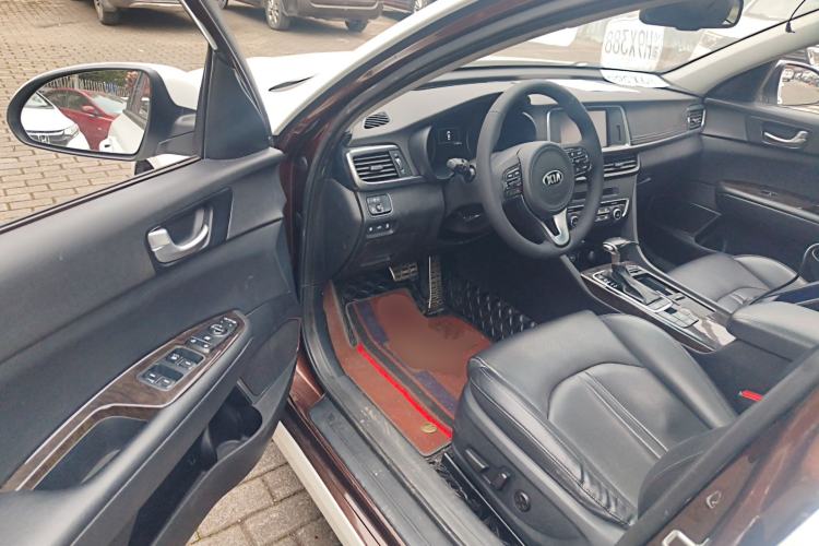 Used Kia K5 2017 2.0L Automatic 15th Anniversary Special Edition LUX
