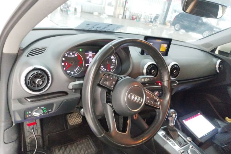 Used Audi A3 2017 Limousine 35 TFSI Fashion Model