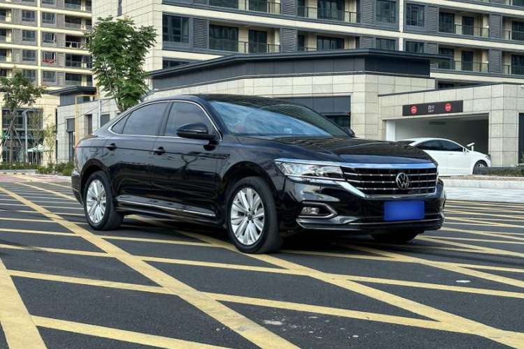 Used Volkswagen Passat 2020 330TSI Elite Edition China VI
