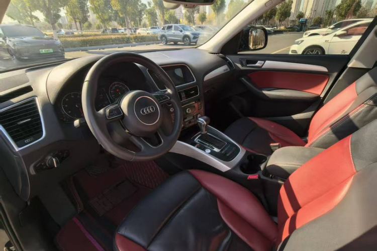 Used Audi Q5 2017 Plus 40 TFSI Technology Model
