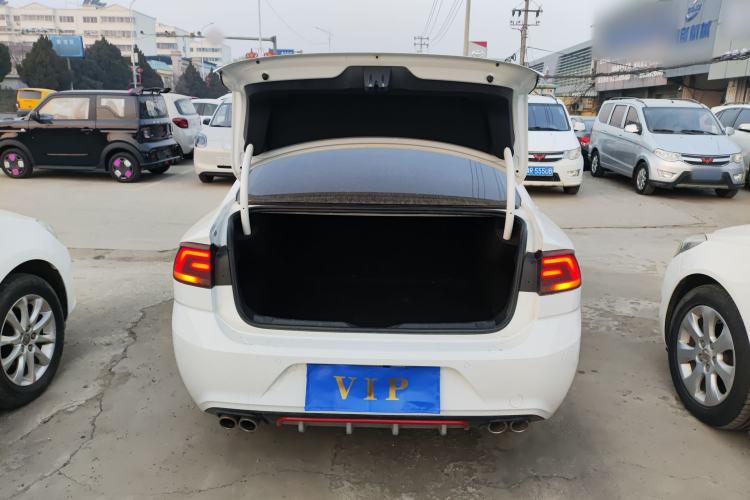 Used Volkswagen Lamando 2017 230TSI DSG Fashion Edition
