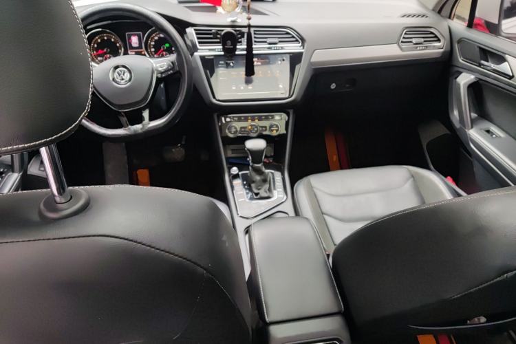 Used Volkswagen Tiguan L 2020 330TSI Automatic Two-Wheel Drive Smart Luxury Edition China VI Standard
