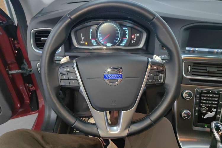 Used Volvo V60 2014 T5 Zhiya Edition