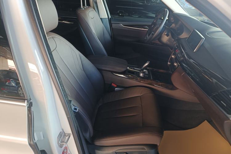 Used BMW X5 2017 xDrive28i
