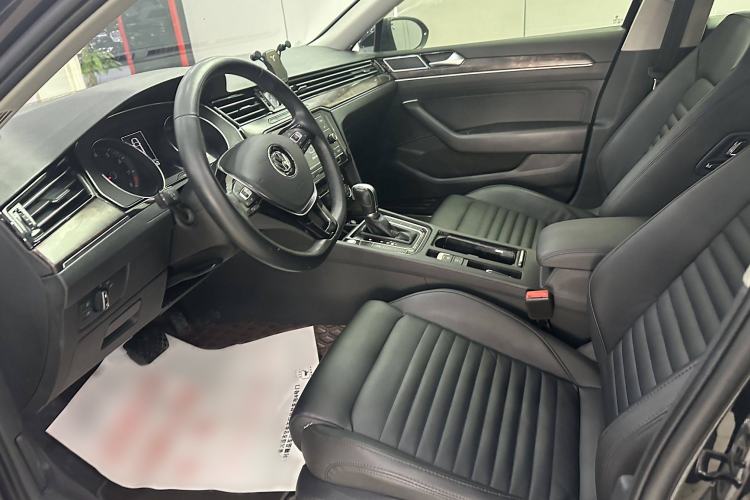 Used Volkswagen Magotan 2019 330TSI DSG Leading Model China VI Standard
