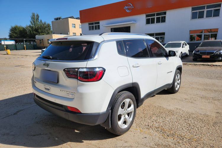 Used  Compass 2017 200T Automatic Family Edition
