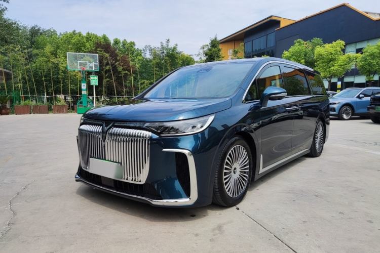 Used VOYAH Dream 2025 PHEV Four-Wheel-Drive Flagship Kunpeng Edition
