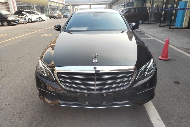 Used Mercedes-Benz E-Class 2019 E 260 L
