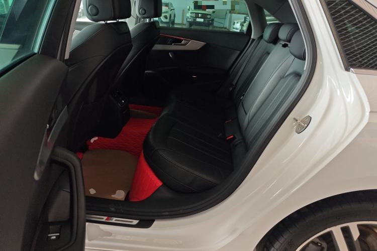 Used Audi A4L 2022 40 TFSI Luxury Dynamic Model