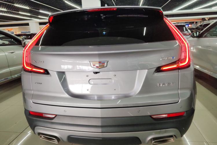 Used Cadillac XT4 2022 28T Two-Wheel-Drive Luxury Version