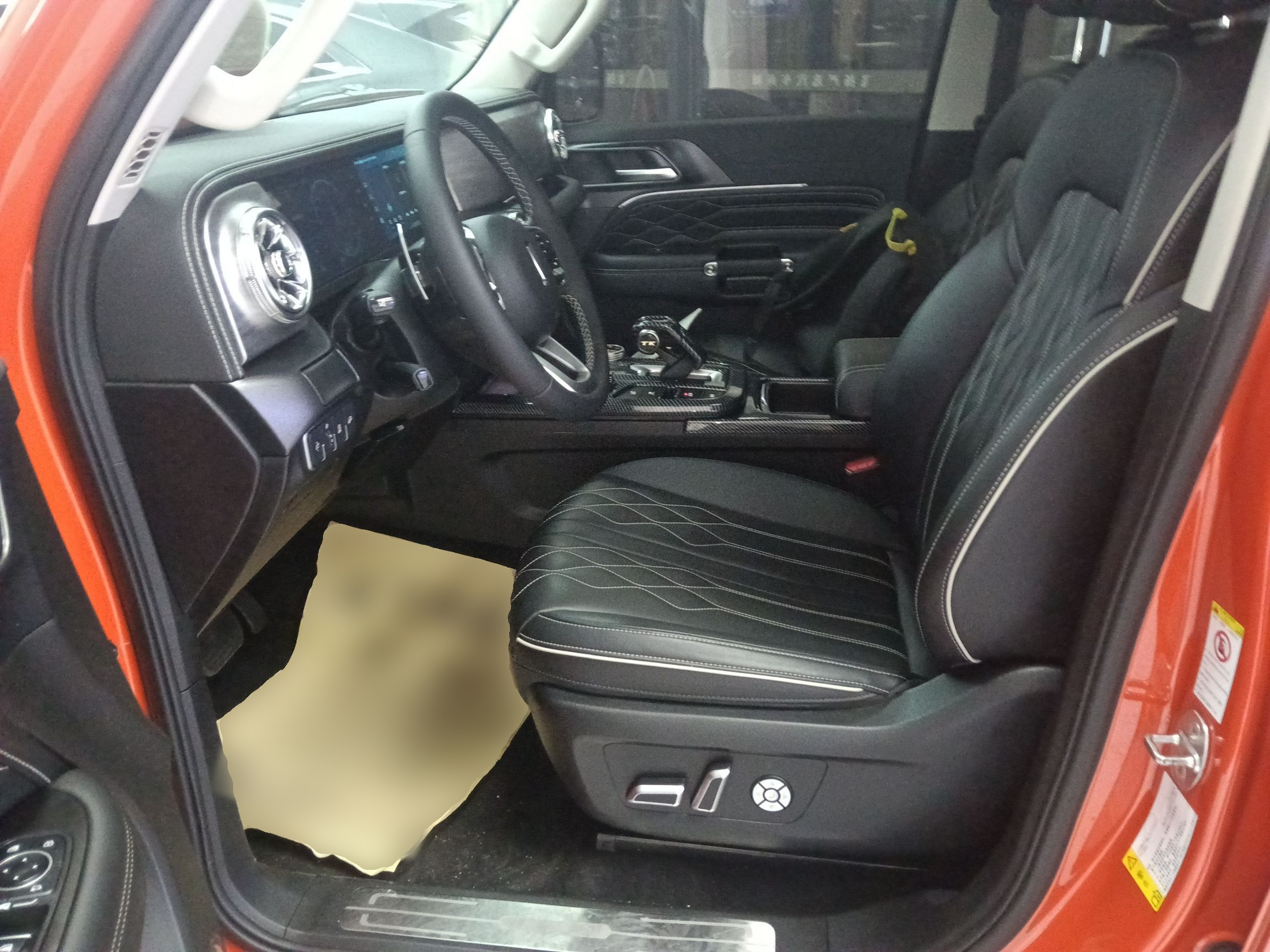 المقاعد الأمامية داخل السيارة