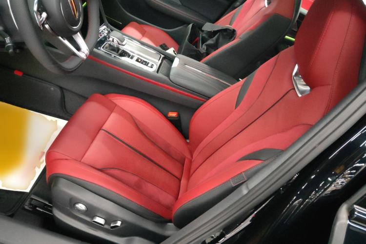 Used Hongqi H6 2025 2.0T ZhiShang Version
