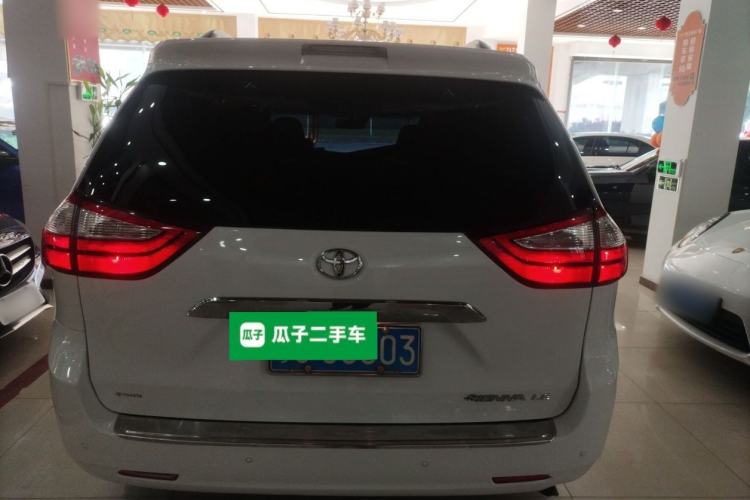 Used Toyota Sienna 2015 3.5L Two-Wheel Drive L