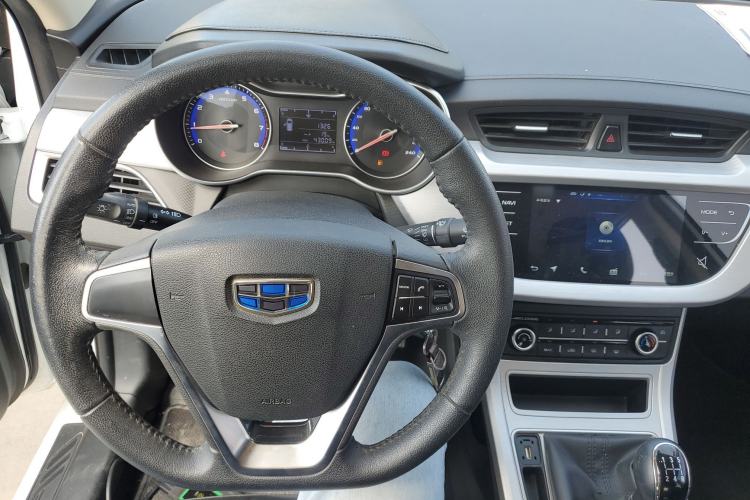 Used Geely Auto Vision 2019 Upgraded Model 1.5L Manual Luxury Version China VI Standard