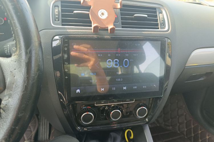 Used Volkswagen Sagitar 2012 1.6L Manual Comfort Model
