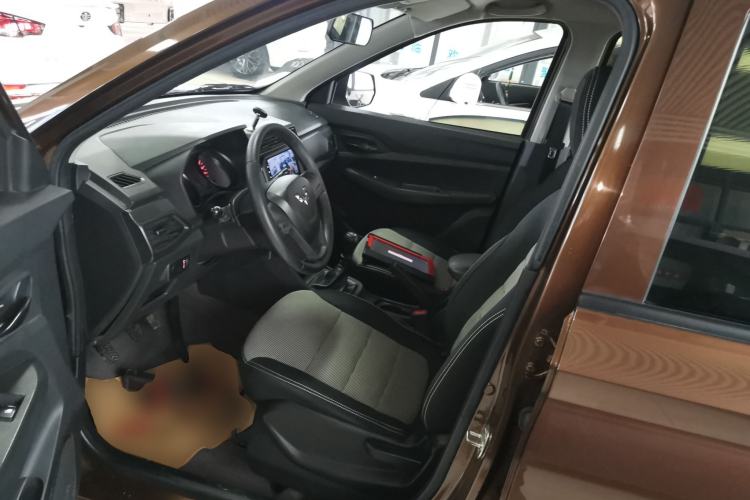 Used Wuling Hongguang 2021 1.5L S Base Version LAR