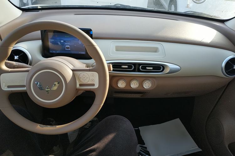 Used Wuling Hongguang MINIEV 2025 Four-Door Version Advanced Edition
