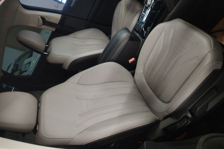 Used Ford Escape 2020 EcoBoost 245 Two-Wheel Drive Smart & Enjoyment Model
