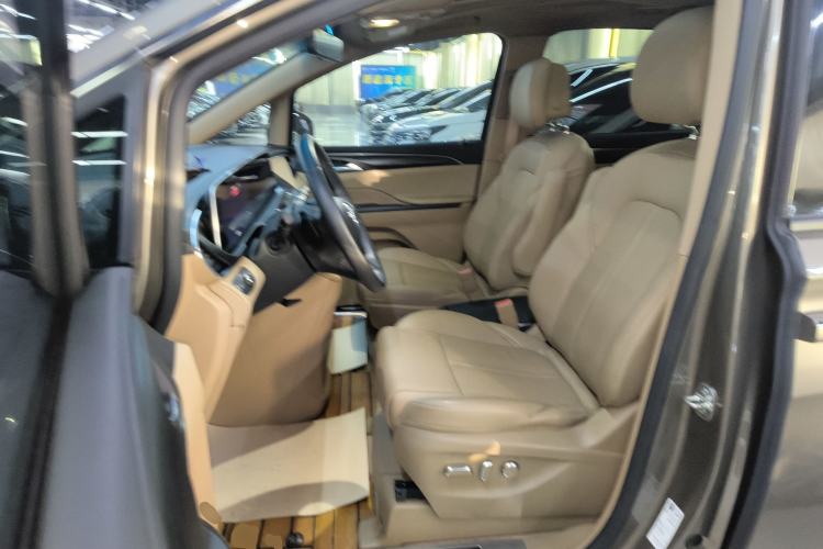 Used Buick GL8 2020 ES Land Cruiser 653T Luxury Model
