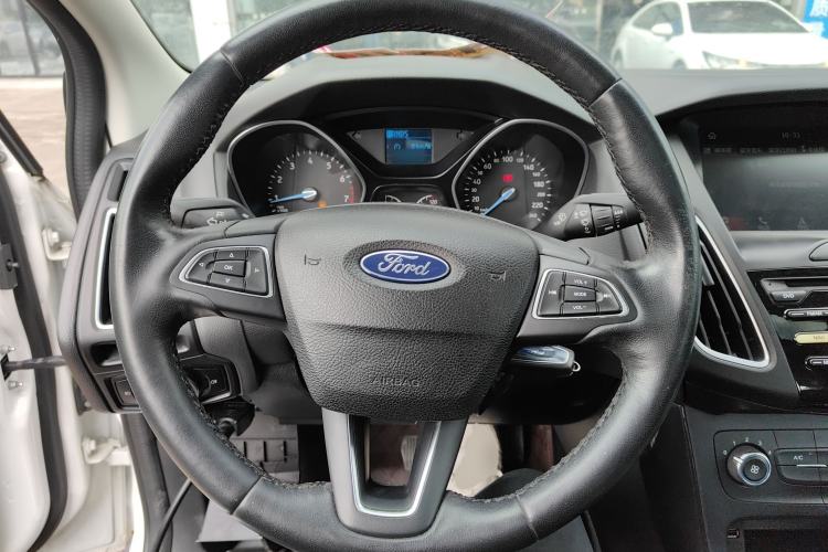 Used Ford Focus 2018 Sedan Classic 1.6L Automatic Trendy SmartDrive Edition
