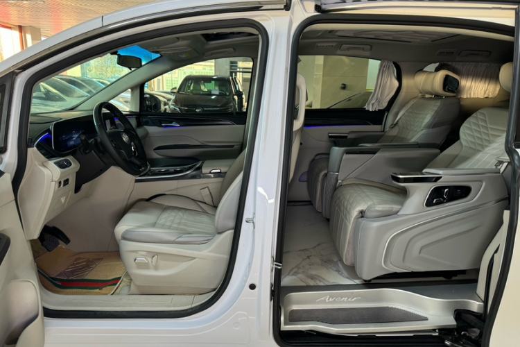 Used Buick GL8 2023 ES Lu Zun Comfort Model
