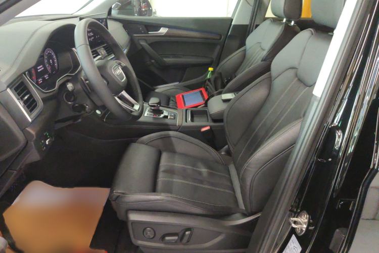 Used Audi Q5L 2022 40T Fashionable and Elegant Model
