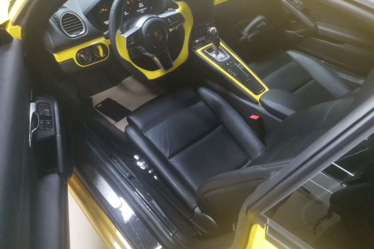 Used Porsche 718 2018 Cayman 2.0T
