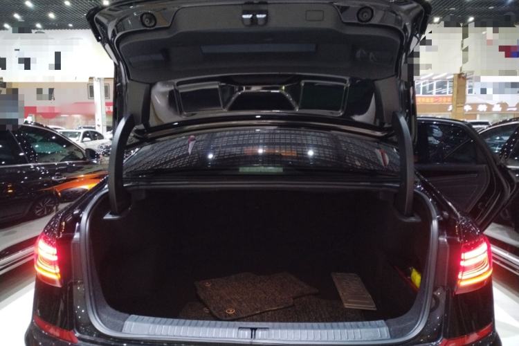 Used Volkswagen Passat 2022 330TSI Luxury Edition Custom Version
