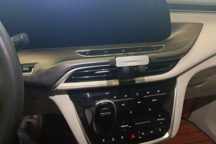 Used Buick GL8 2021 ES Landtrek 653T Comfort Edition
