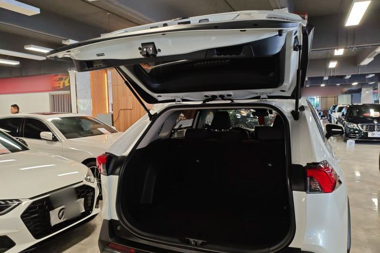 Used Toyota RAV4 2022 2.0L CVT Two-Wheel Drive Fashion Edition