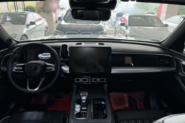 Used GAC Trumpchi GS8 2022 Linghang Series 2.0 TGDI Two-Wheel-Drive Luxury Smart Connectivity Version (7 Seats)
