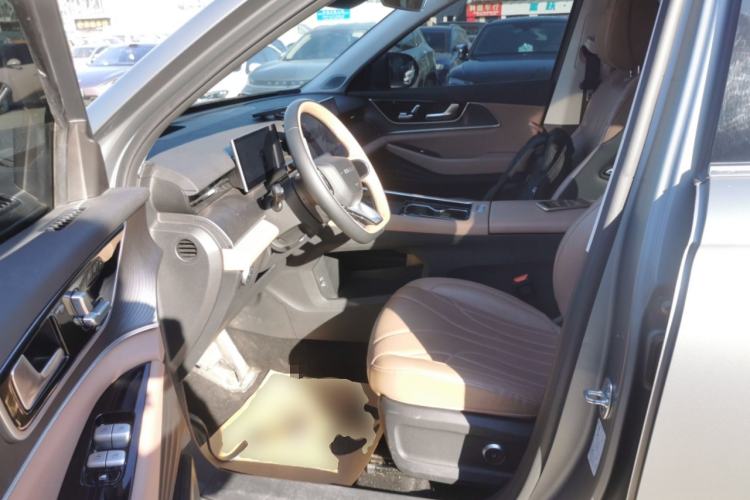 Used Chery Tiggo 8 L 2024 2.0T Two-Wheel Drive Prestige Version 5 Seats