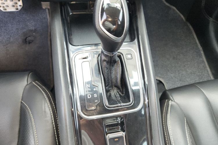 Used Dongfeng Fengon 580 2016 Revised Version 1.5T CVT Luxury Edition
