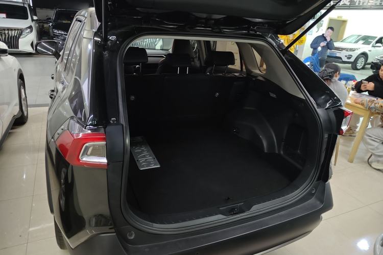 Used Toyota Wildlander 2021 2.0L CVT Two-Wheel Drive Luxury Edition