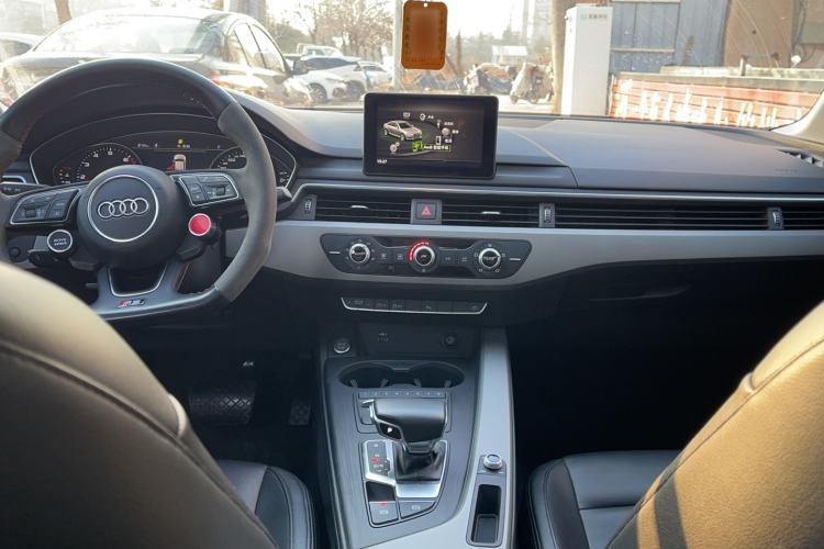 Used Audi A4L 2019 40 TFSI Ambition China VI