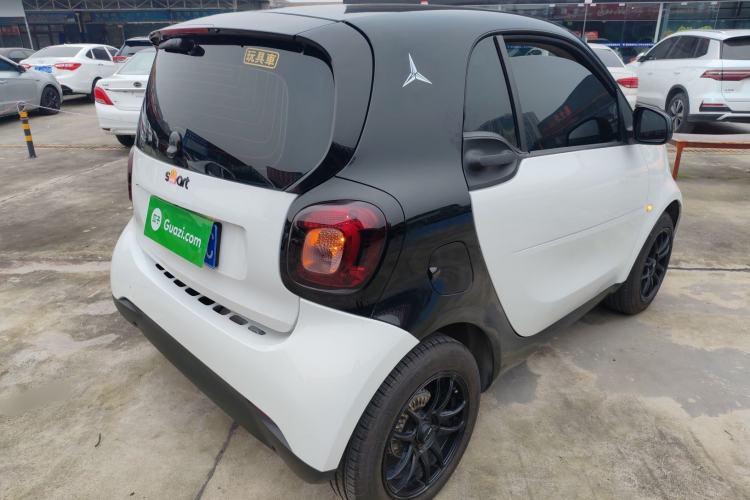 Used  fortwo 2015 1.0L 52 kW hardtop Dynamic version