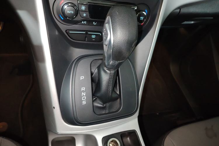 Used Ford Kuga 2015 1.5L GTDi Two-Wheel-Drive Comfort Model
