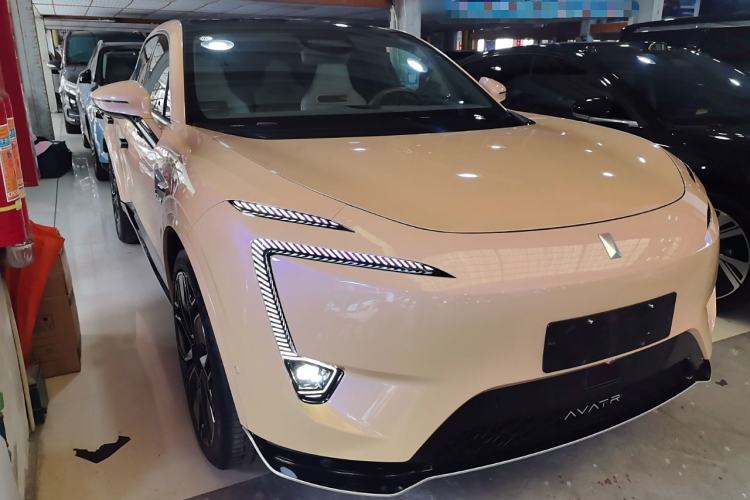 Used  11 2024 630 Rear-Wheel Drive Edition with Three Lasers
