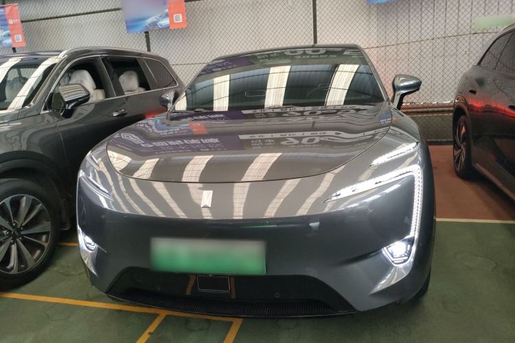 Used  11 2022 Long-Range Dual-Motor Luxury Edition 5 Seats
