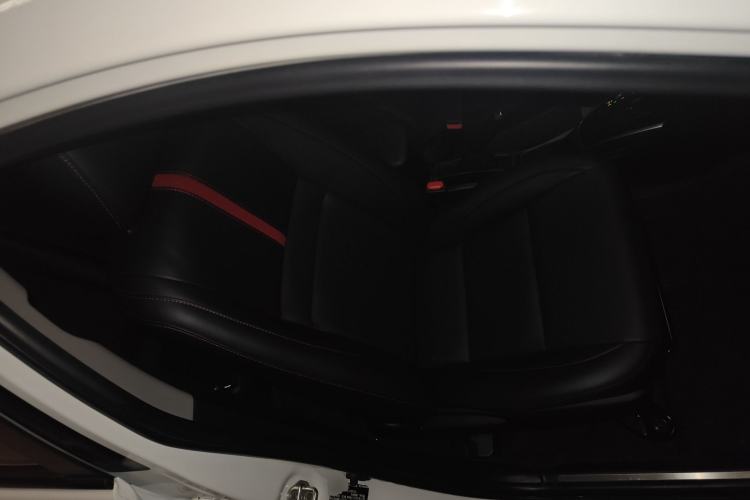 Used Toyota YARiS L 2021 X-Trail 1.5L CVT Luxury Edition
