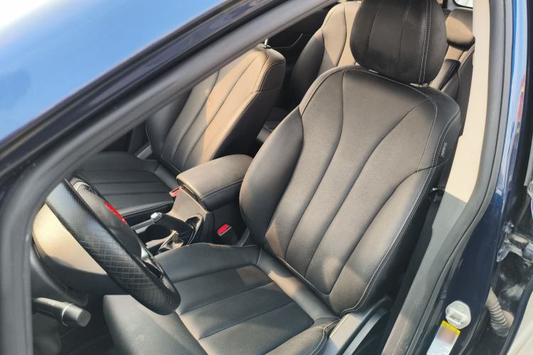 Used BYD Song MAX 2018 1.5T Manual Smart Connect Luxury 6-Seater