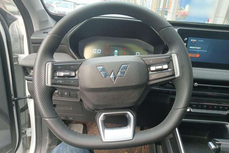 Used Wuling Alvez 2022 1.5L CVT Comfort Edition
