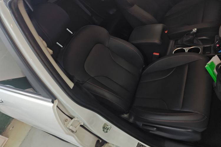 Used Haval M6 2019 1.5T DCT Two-Wheel Drive Elite Version China VI Standard
