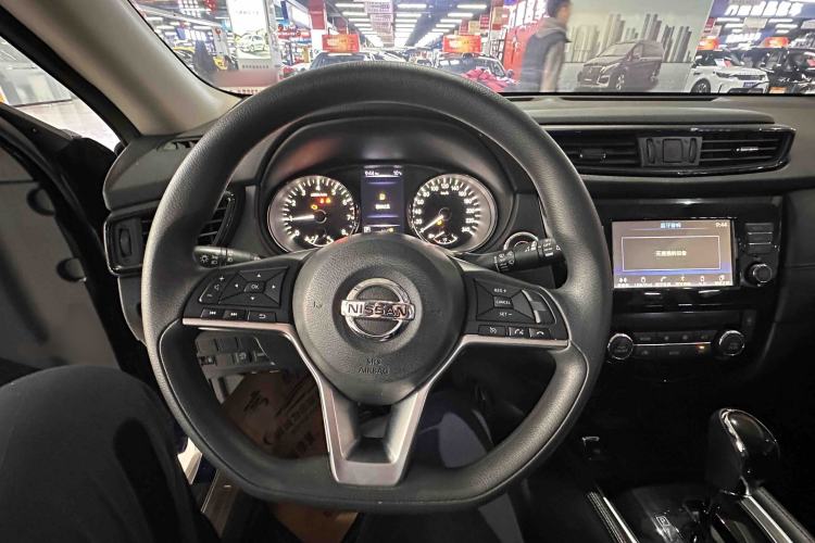 Used Nissan X-Trail 2017 2.5L CVT Leading Edition 4WD
