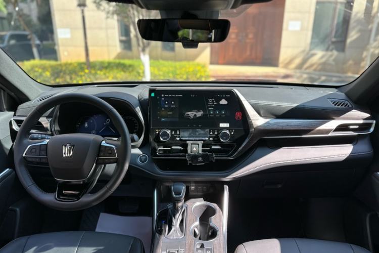 Used Toyota Crown Land Cruiser 2024 2.5L HEV Four-Wheel Drive Premium Edition
