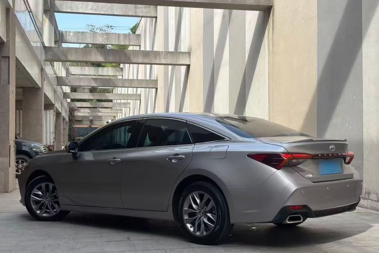 Used Toyota Avalon 2019 2.5L Ambition Version China VI Standard
